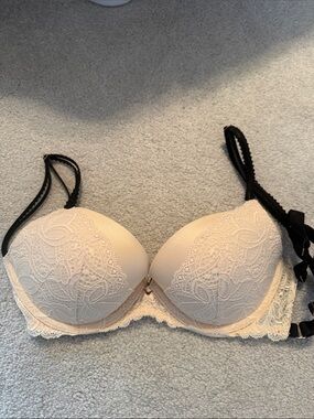 Lace-Trim Padded Bra in Cream with Black Straps